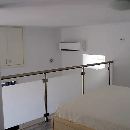 Pegasos * כריסי אמודיה